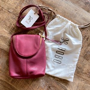 Hobo Fern Crossbody bag NWT color Sangria